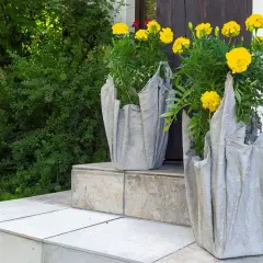 Jak zrobić doniczki z betonu? Poradnik DIY dla każdego!
