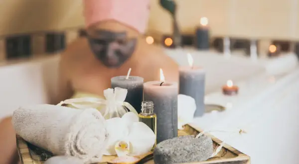 Jakie ozdoby do łazienki? Odmień ją w domowe SPA!